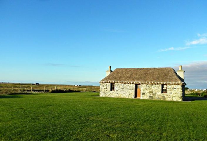 Uist Holiday Cottage clear blue skies